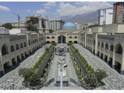 حوزه علمیه امام خمینی بیانیه جدید داد: صدیقی شخصا سند انتقال باغ را امضا کرده است اما نمی دانست دارد به خود و پسرانش منتقل می کند