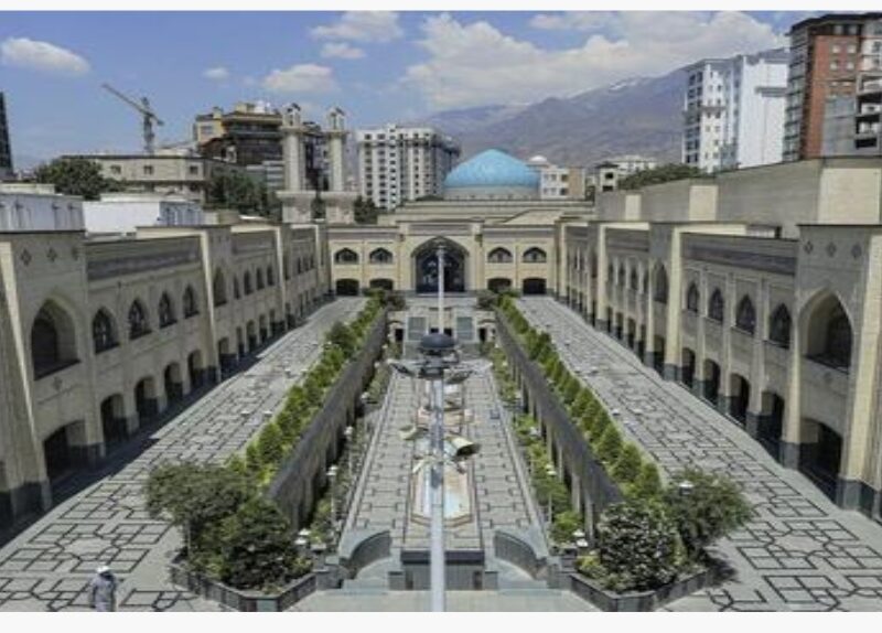 حوزه علمیه امام خمینی بیانیه جدید داد: صدیقی شخصا سند انتقال باغ را امضا کرده است اما نمی دانست دارد به خود و پسرانش منتقل می کند